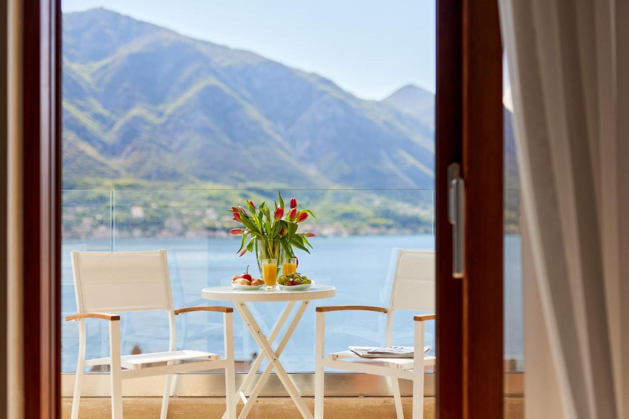 Apartment Noa With Sea View Kotor Extérieur photo
