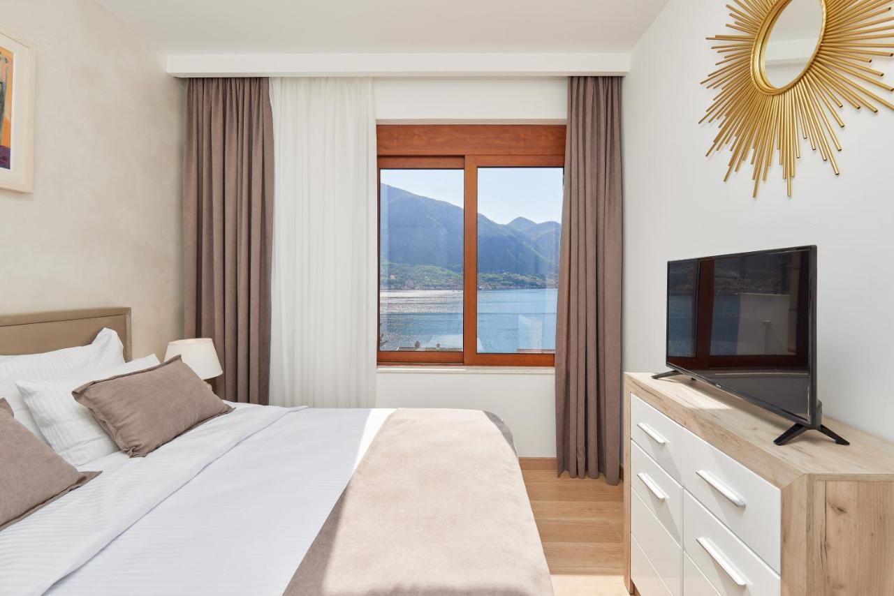 Apartment Noa With Sea View Kotor Extérieur photo